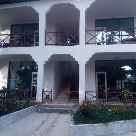 Asiya Beach Bungalow Нунгви Экстерьер фото