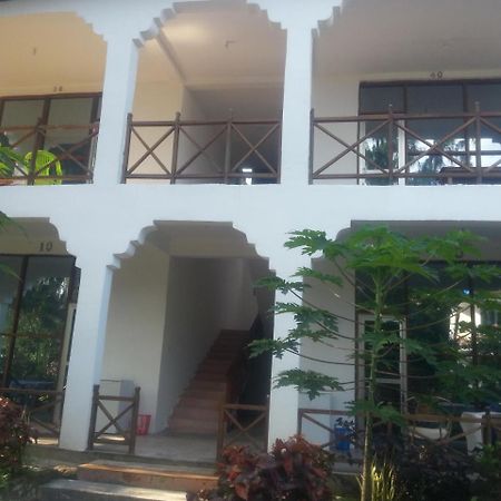 Asiya Beach Bungalow Нунгви Экстерьер фото