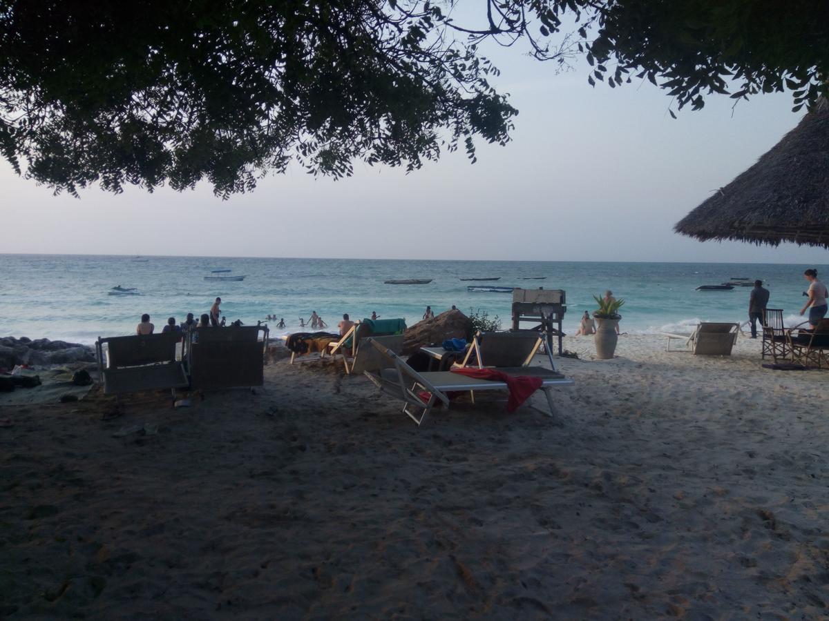 Asiya Beach Bungalow Нунгви Экстерьер фото