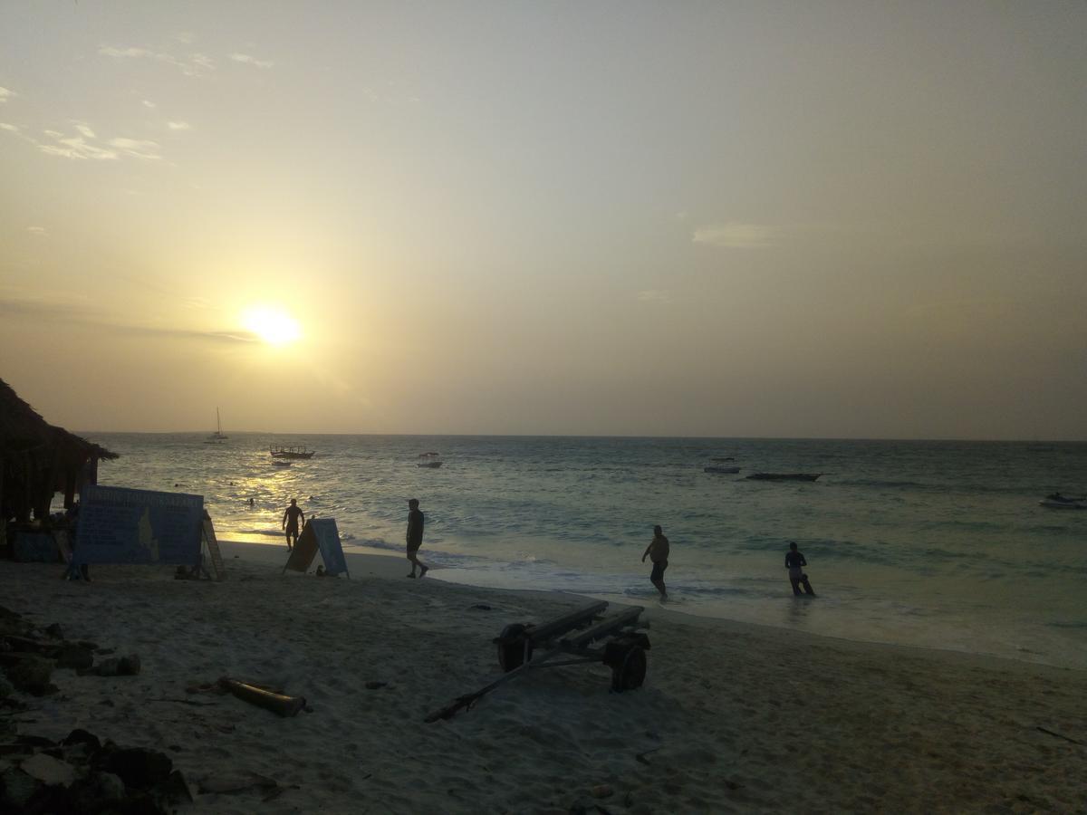 Asiya Beach Bungalow Нунгви Экстерьер фото