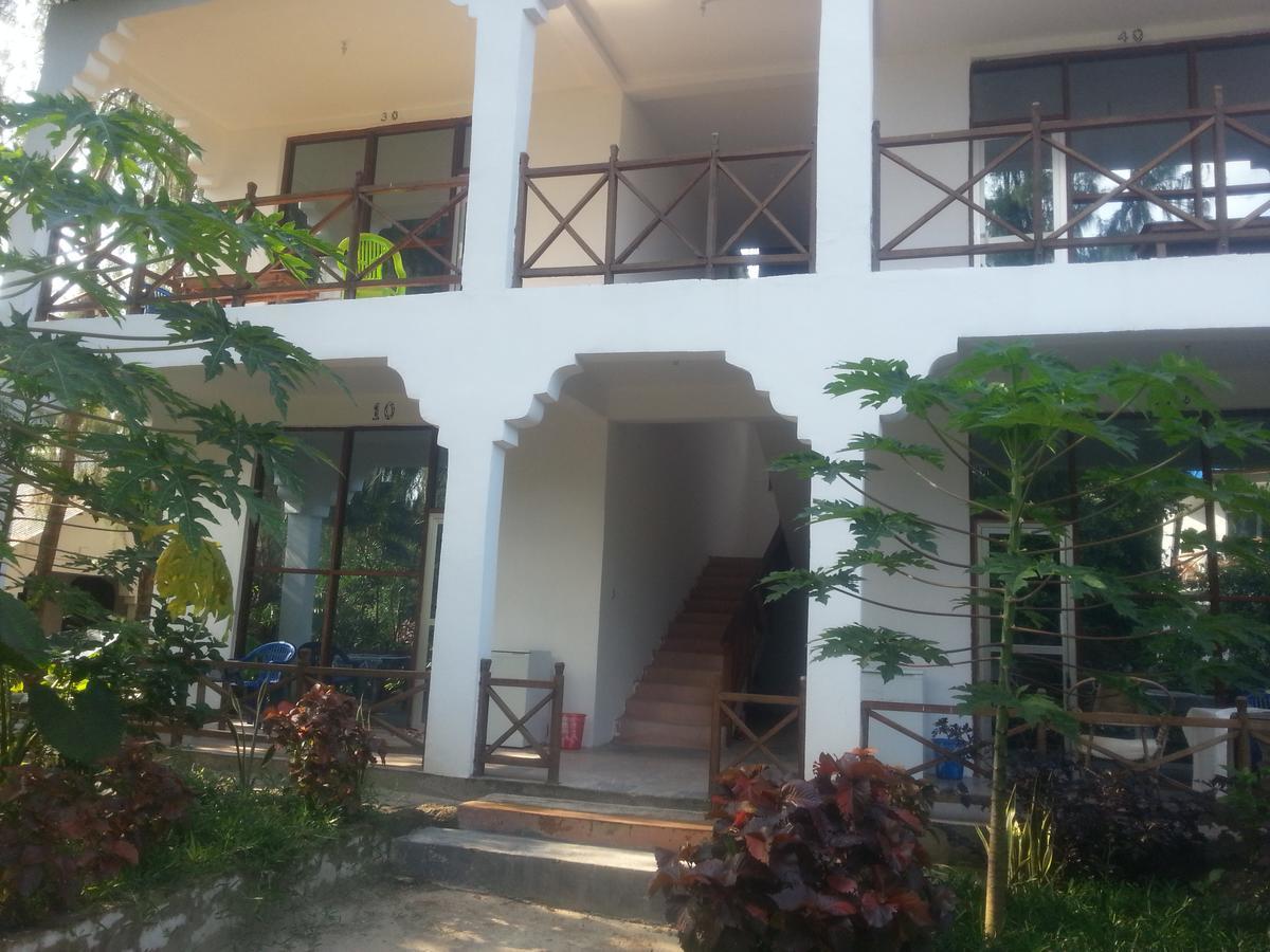 Asiya Beach Bungalow Нунгви Экстерьер фото